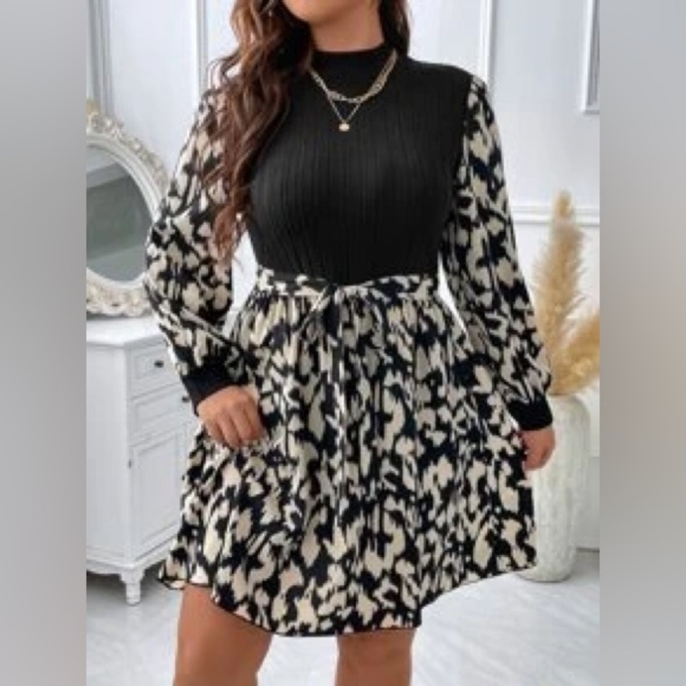 Graphic Belted Dress - NEW!